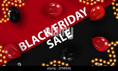 Vendita Black friday, banner rosso e nero con palloncini sul tavolo, vista dall'alto Foto Stock