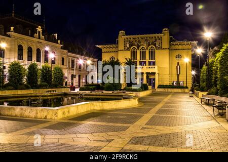 Teatro Petofi nella città ungherese di Sopron durante la notte Foto Stock