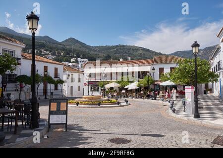 Plaza de España (piazza della Spagna), Benalmadena Pueblo, provincia di Malaga, Andalusia, Spagna. Foto Stock