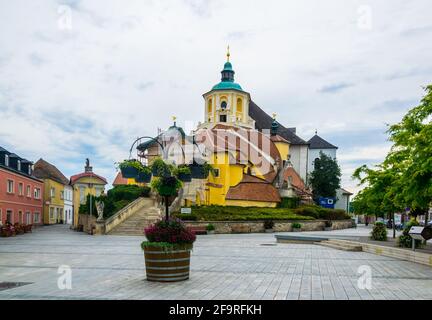 Vista della famosa Chiesa di montagna (Chiesa di Haydn su Kalvarienberg) a Eisenstadt, Austria Foto Stock