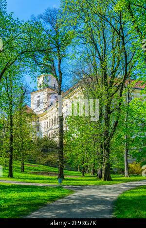 Vista di un parco dietro il palazzo arcivescovile´s a Kromeriz, repubblica Ceca. Foto Stock