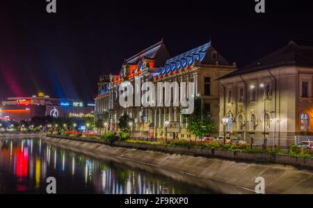 Scena notturna del Palazzo di Giustizia, Bucarest, Romania Foto Stock