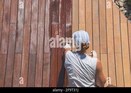 Pavimentazione in legno duro manutenzione macchie, legno di quercia, legno appena lubrificato Foto Stock