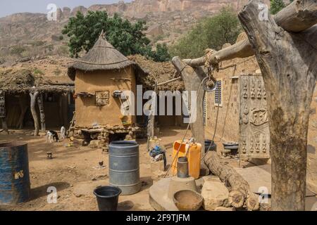 Una scultura in legno dogon, Mali, Africa Foto Stock