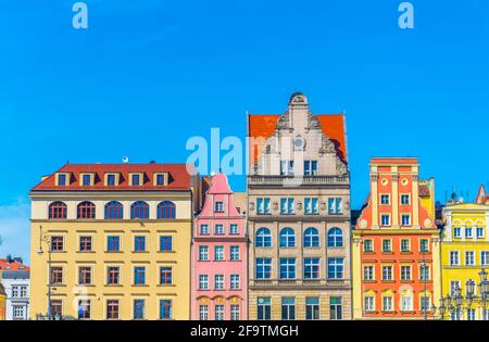 Case colorate a Rynek, la pittoresca piazza nel centro di Wroclaw, Polonia Foto Stock