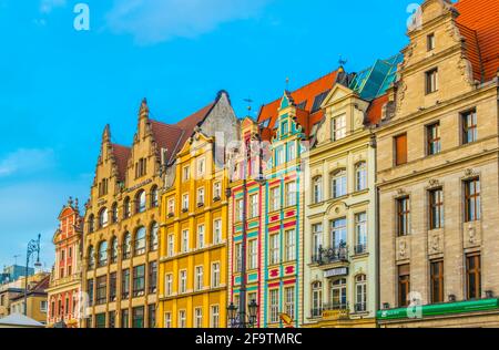 Case colorate a Rynek, la pittoresca piazza nel centro di Wroclaw, Polonia Foto Stock