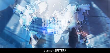 Global Outsourcing Resources Business Internet Technology Concept on city people background. Foto Stock