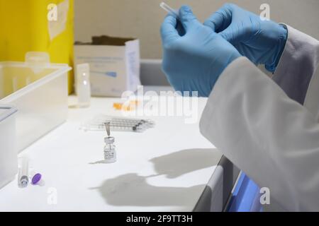 Preparazione del vaccino anti-Covid19 Pfizer Foto Stock