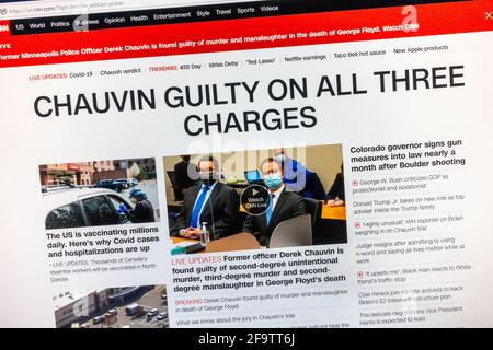 "Chauvin colpevole su tre accuse" titolo: Reazione alla condanna di Derek Chauvin per l'omicidio di George Floyd sul sito della CNN, il 20 aprile 2021. Foto Stock