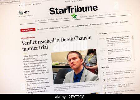 Immediata reazione web alla condanna di Derek Chauvin per l'omicidio di George Floyd sul sito Star Tribune (Minneapolis), 20 aprile 2021. Foto Stock