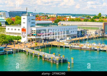 FRIEDRICHSHAFEN, GERMANIA, 24 LUGLIO 2016: Veduta aerea del museo zeppelin di friedrichshafen, Germania. Foto Stock