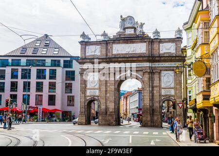 INNSBRUCK, AUSTRIA, 27 LUGLIO 2016: Veduta dell'Altes Landhaus di Innsbruck, Austria. Foto Stock