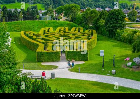WATTENS, AUSTRIA, 27 LUGLIO 2016: Veduta di un labirinto all'interno del complesso Swarovski Kristallowelten di Wattens, Austria. Foto Stock