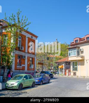 PLOVDIV, BULGARIA, 7 APRILE 2015: La città bulgara di plovdiv è famosa per le sue antiche rovine, la storica città vecchia e i pittoreschi monumenti, come aly Foto Stock