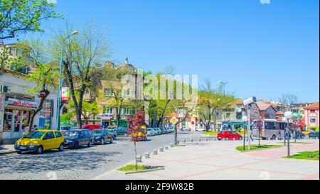 PLOVDIV, BULGARIA, 7 APRILE 2015: La città bulgara di plovdiv è famosa per le sue antiche rovine, la storica città vecchia e i pittoreschi monumenti, come aly Foto Stock