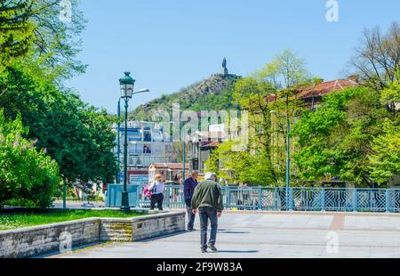 PLOVDIV, BULGARIA, 7 APRILE 2015: La città bulgara di plovdiv è famosa per le sue antiche rovine, la storica città vecchia e i pittoreschi monumenti, come aly Foto Stock