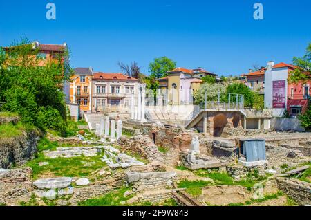 PLOVDIV, BULGARIA, 7 APRILE 2015: Forum antico con Odeon nel centro storico di Plovdiv, Bulgaria. Foto Stock