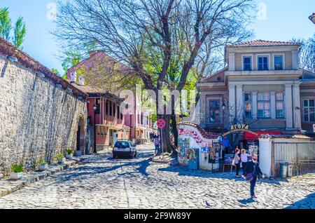 PLOVDIV, BULGARIA, 7 APRILE 2015: La parte vecchia della città bulgara plovdiv è famosa per le sue case tipiche che sono fatte di legno e il cui primo floo Foto Stock