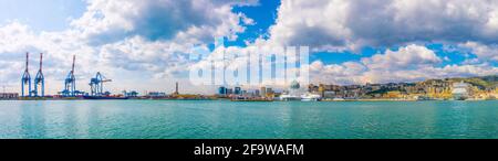 GENOVA, 13 MARZO 2016: Vista panoramica del porto di genova Foto Stock