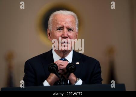 Washington, DC, martedì 20 aprile 2021. Il presidente degli Stati Uniti Joe Biden fa osservazioni circa la condanna di Derek Chauvin, alla Casa Bianca a Washington, DC, martedì 20 aprile, 2021.Credit: Doug Mills/Pool via CNP /MediaPunch Foto Stock