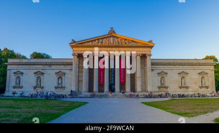 MONACO di BAVIERA, GERMANIA, 20 AGOSTO 2015: Il Glyptothek, un museo commissionato dal re bavarese Ludovico i per ospitare la sua collezione di sculpo greco-romano Foto Stock