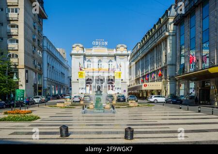 BUCAREST, ROMANIA, 11 LUGLIO 2015: L'Odeon Theatre è uno dei più famosi luoghi per le arti dello spettacolo di Bucarest, in Victory Avenue, ed è stato costruito Foto Stock