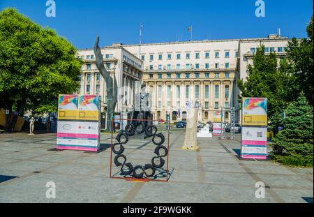 BUCAREST, ROMANIA, 11 LUGLIO 2015: Piazza della Rivoluzione a Bucarest, Romania. Questa è una delle piazze più importanti del centro di Bucarest, dove molte Foto Stock