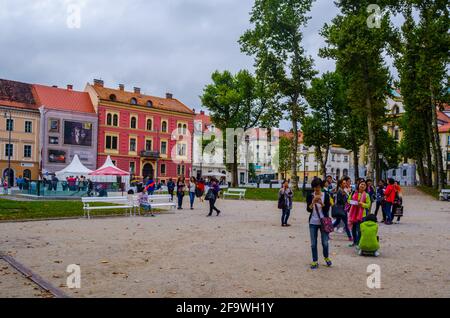 LUBIANA, SLOVENIA, 29 LUGLIO 2015: Vista della piazza dei congressi (Kongresni trg) nella capitale slovena lubiana Foto Stock