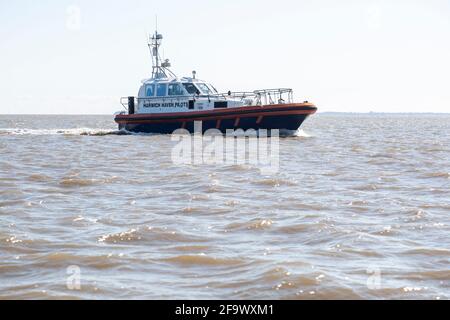 Harwich Haven Pilots barca, porto di Felixstowe, Suffolk, Inghilterra, Regno Unito Foto Stock