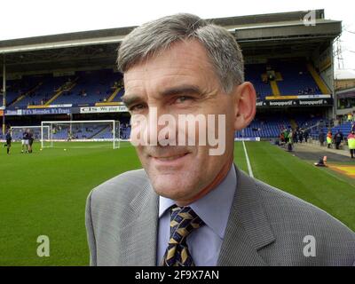 Fa arbitro capo Phillip Don 0ctober 2000 alla Leicseter City contro Manchester United a Filbert Street. Il gioco è terminato Leicester 0 Man Utd 3 Foto Stock