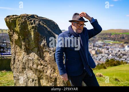 Hawick, Scozia, Regno Unito. 21 aprile 2021. George Galloway , fondatore del partito All for Unity e leader Jamie Blackett che si batte contro un confine duro con l'Inghilterra a Hawick , frontiere scozzesi, oggi. Iain Masterton/Alamy Live News Foto Stock