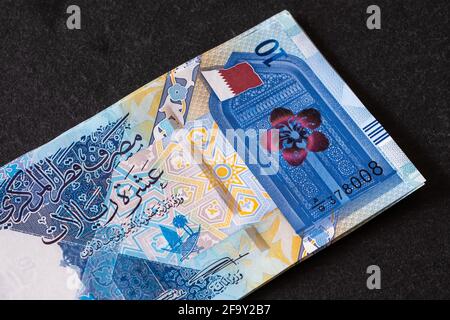 Primo piano della nuova banconota Qatari Riyal 10 Foto Stock