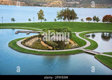 Paesaggio di parco ricreativo sulla riva del lago Okanagan Foto Stock