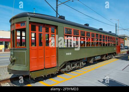 New Orleans Streetcar n. 966 al National Streetcar Museum su Dutton Street nel centro di Lowell, Massachusetts, ma, Stati Uniti. Foto Stock