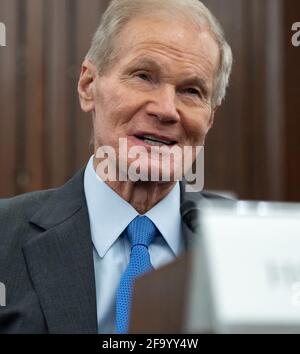 L'ex senatore statunitense Bill Nelson, nominato amministratore della NASA, parla durante un'audizione di conferma del Comitato del Senato per il commercio, la scienza e i trasporti su Capitol Hill a Washington, DC, il 21 aprile 2021. Foto di Saul Loeb/piscina/ABACAPRESS.COM Foto Stock