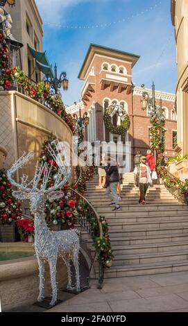 Decorazioni natalizie Rodeo Drive, Los Angeles, California, Stati Uniti Foto Stock