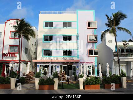 Esterno dello Starlite Hotel in Ocean Drive, Città di Miami Beach, Florida, nel quartiere Art Deco di South Beach. Luce del sole di prima mattina. Foto Stock