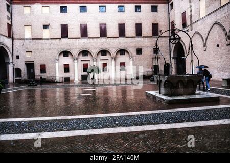 Il cortile del Castello Estense a Ferrara Italia Foto Stock