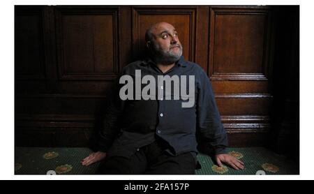 Alexei Sayle nel Russel Hoyel a London.pic David Sandison 26/8/2003 Foto Stock