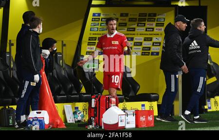 v. l. Kruse max (1. FC Union Berlin), Co-Trainer Markus Hoffmann (1. FC Union Berlin), Co-Trainer Sebastian Bönig (1. FC Union Berlin) Fussball, Herr Foto Stock