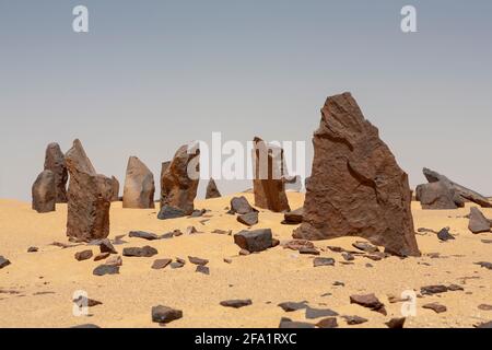 Sito originale nel deserto occidentale del 'Circolo del Calendario' Nabta Playa, deserto nubiano, Egitto Foto Stock