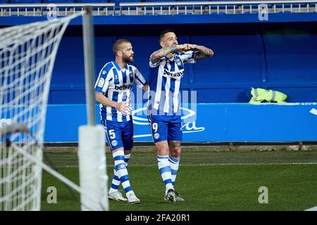 Joselu del CD Alaves celebra un gol durante il campionato spagnolo la Liga tra CD Alaves e Villarreal CF il 21 aprile 2021 allo stadio Mendizorrotza di Vitoria, Spagna - Foto Ricardo Larreina / Spagna DPPI / DPPI / LiveMedia Foto Stock