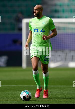 Wolfsburg, Germania. 17 Apr 2021. Football, Bundesliga, Matchday 29, VfL Wolfsburg - Bayern Monaco, Volkswagen Arena: John Brooks di Wolfsburg. Credit: Michael Sohn/AP-POOL/dpa/Alamy Live News Foto Stock