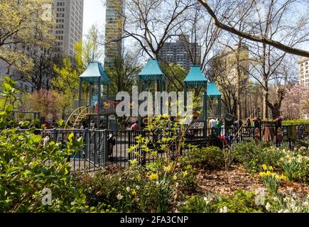 Funzionario di polizia Moira Ann Smith Parco Giochi nel Madison Square Park, NYC Foto Stock