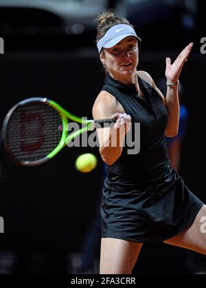 Stoccarda, Germania. 22 Apr 2021. Tennis, WTA Tour - Stoccarda, Singles, Donne, Round of 16, Switolina (Ucraina) - Curber (Germania), Porsche Arena: Jelina Switolina. Credit: Thomas Kienzle/AFP-Pool/dpa/Alamy Live News Foto Stock