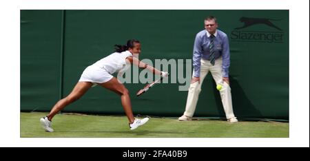 Anne Keothavong (GBR) ha battuto la signorina V King sulla seconda Giorno di Wimbledon 2008Fotografia di David Sandison The Independent Foto Stock