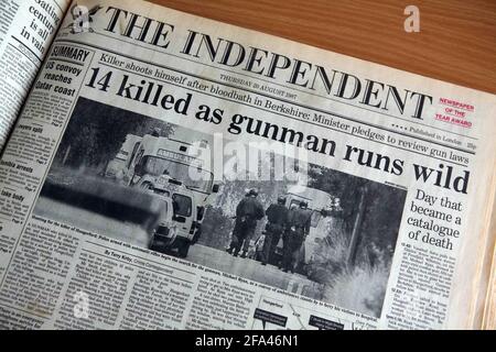 Massacro di Hungerford... pagine anteriori e interne dei giornali 20/Agosto/1987 copia foto David Sandison Foto Stock