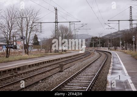 Stazione ferroviaria di Titisee-Neustadt, nel sud della Germania. Foto Stock