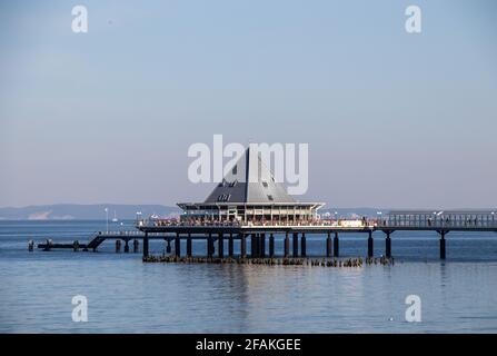 Molo di Heringsdorf sul Mar Baltico Germania Foto Stock