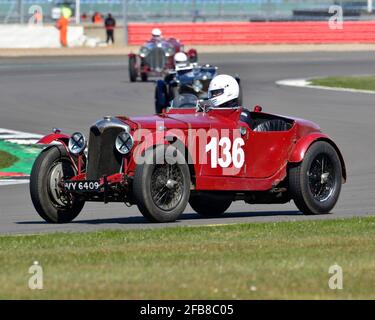 Rupert Mann, Riley Special, VSCC gara speciale per il Silverstone Trophy. GP Itala Trophy Race Meeting, Silverstone, 17 aprile 2021. Foto Stock
